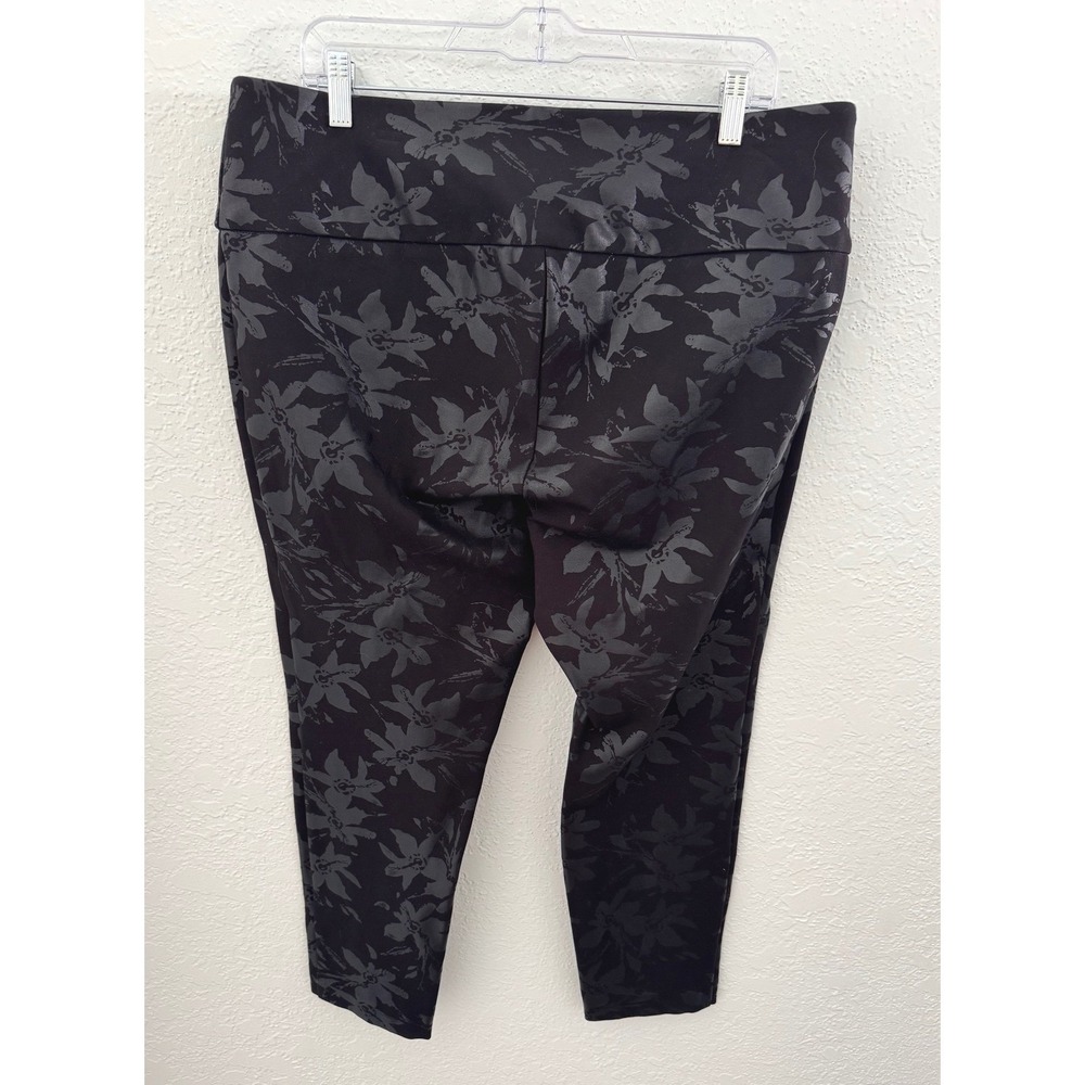 Soft Surroundings Perfect Ponte Floral Pull-On Pants Size Petite XL Black Floral - Picture 3 of 10